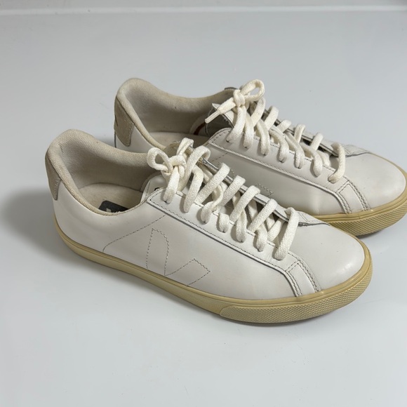 Veja Esplar Leather White Sneakers in W7 - Picture 1 of 11